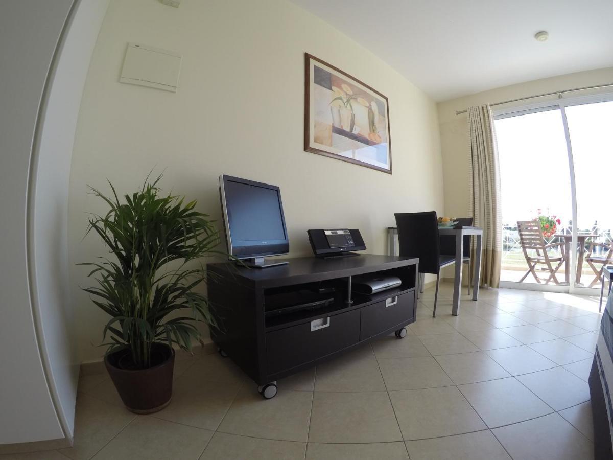 Kato Paphos Suites Esterno foto